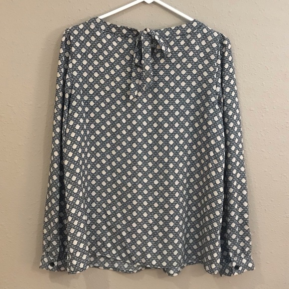 Gorgeous LOFT Blouse - Picture 6 of 9